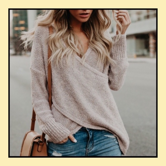 Sweaters - ❗️NEW ARRIVAL❗️Crossover Sweater